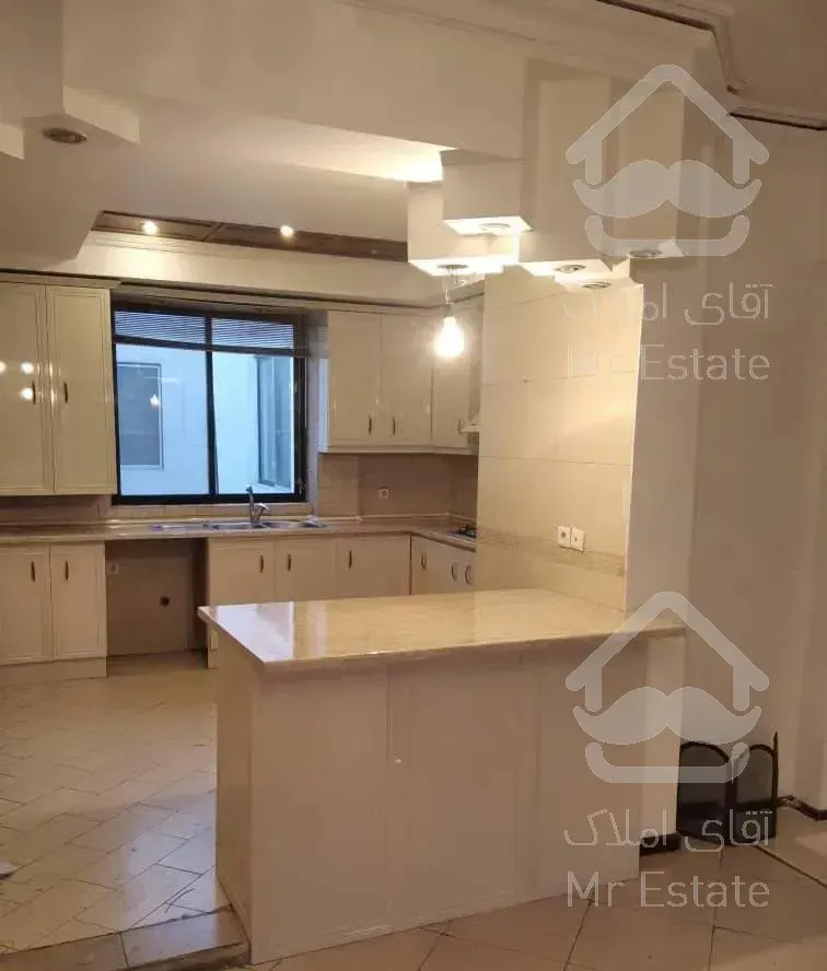 آپارتمان ۱۰۰ متری دو خوابه در  فرعی هروی