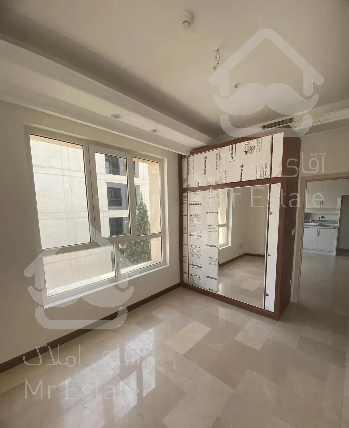 اپارتمان ۹۵ متری مسکونی ۲ پارکینگ سندی رهن کامل