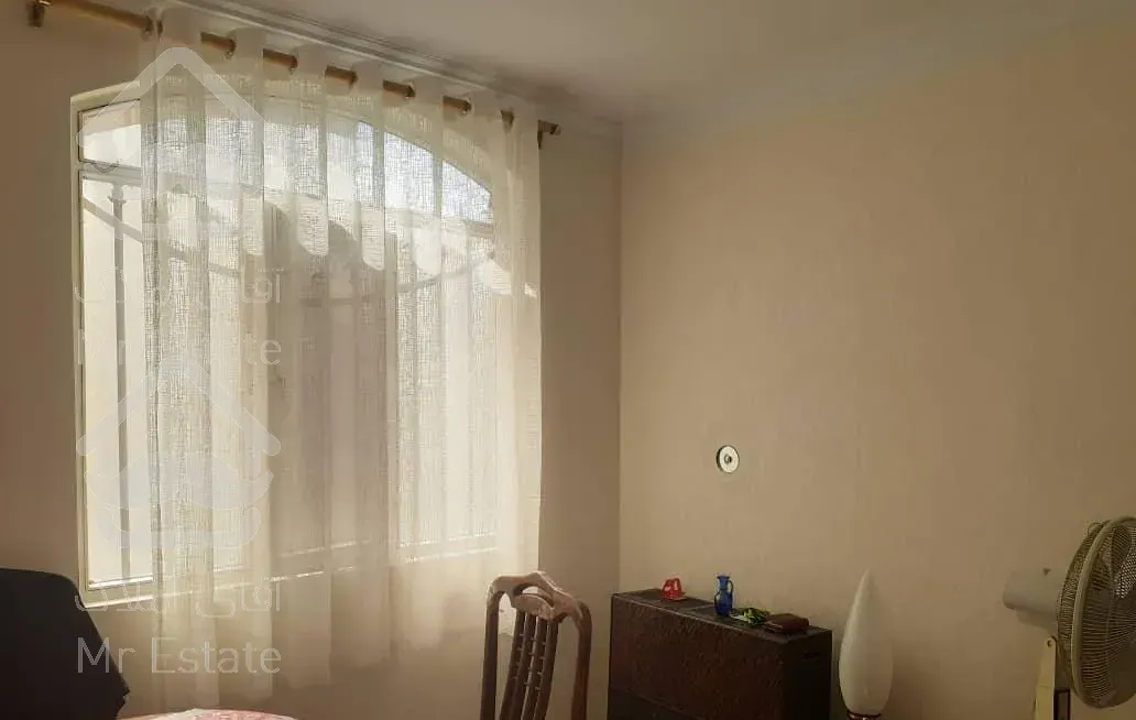 ۵۰ متر شریعتی معلم