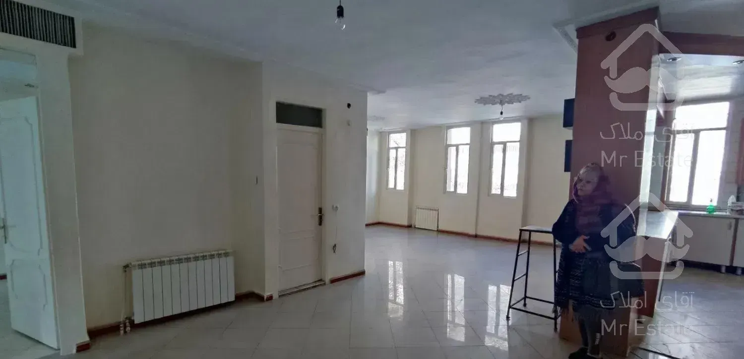 اپارتمان ۱۳۰ متر ۳ خواب