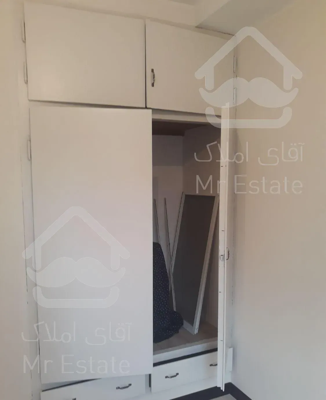 اپارتمان ۹۰متر میباشد