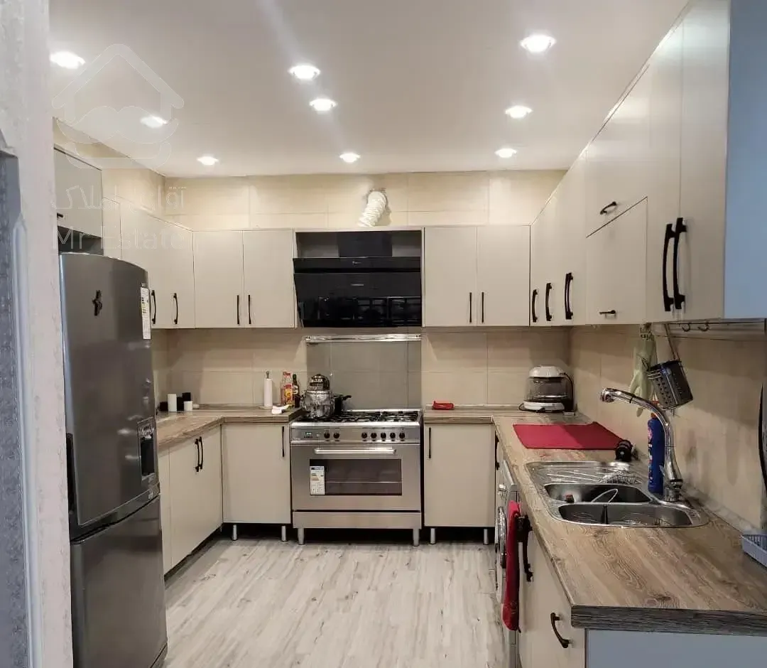 ۴ واحد آپارتمان خوش قیمت