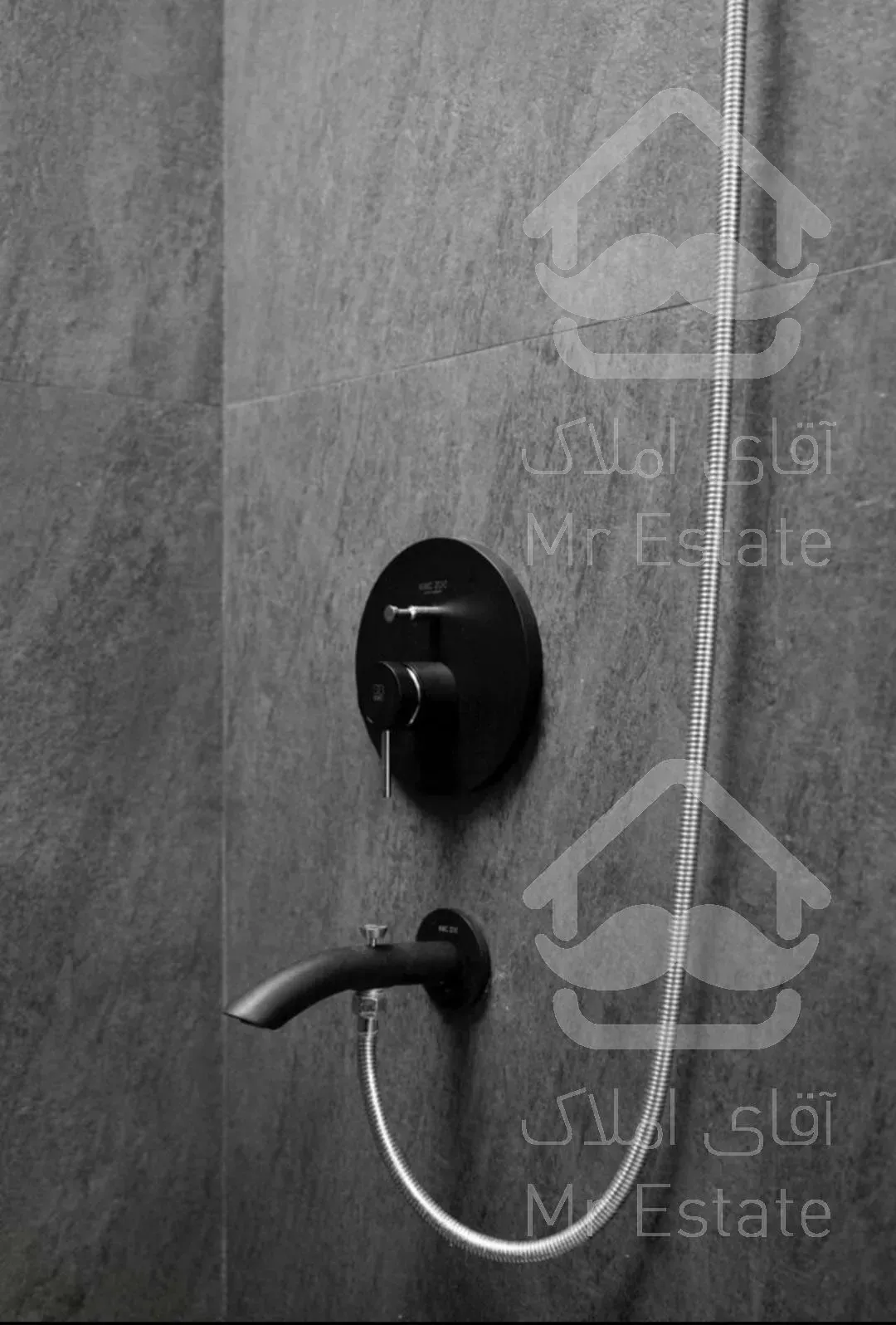 145 متر سه خواب نوساز ۲ پارکینگ سندی