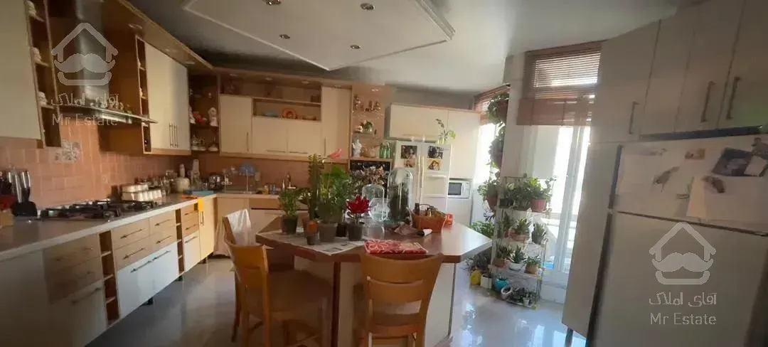 آپارتمان ۲۵۰ متر ۴ خوابه تفکیکی