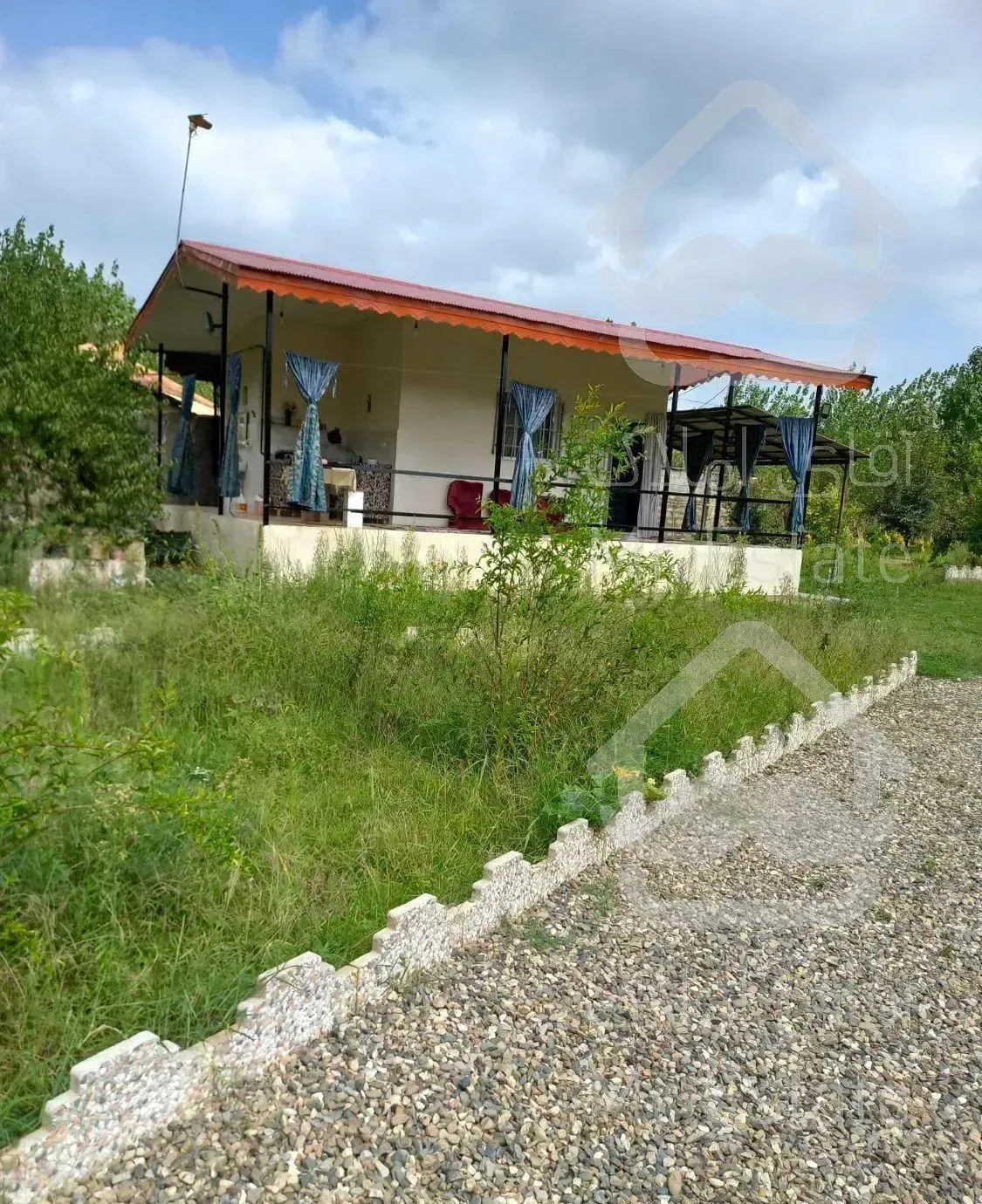 باغ ویلای دنج وسرسبز