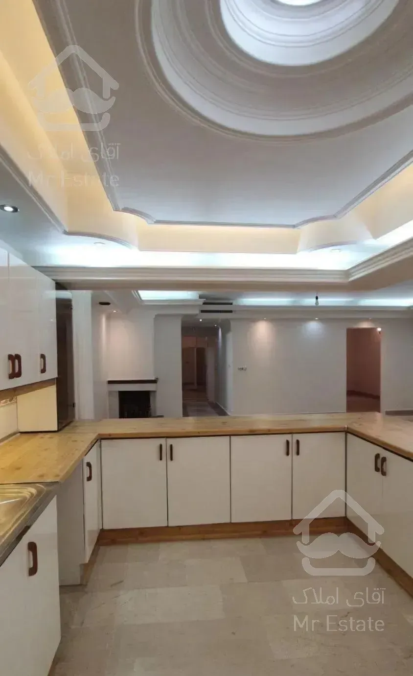 فرمانیه اندرزگو سه ۳ خوابه ۱۲۰ متری فروشی