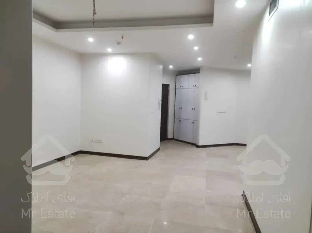 اپارتمان۱۰۷متری ۲ خواب ، خوش نقش، فول امکانات،سال۰۰، برج ، رهن کامل