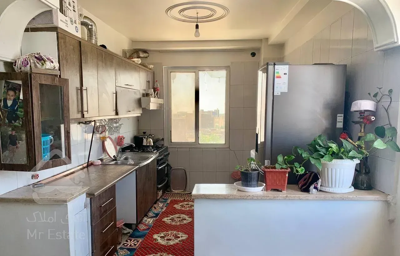 ۸۳ با پارکینگ و آسانسور