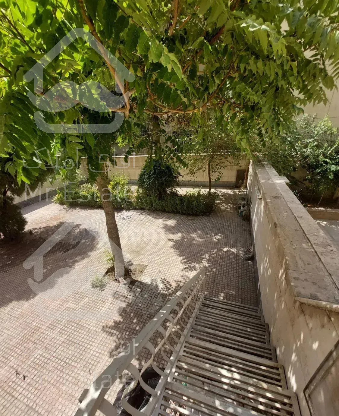 کوی۱۵۴/ ۱۰۲متر۳خ/۱۹۰مترحیاط /معاوضه/حس مثبت