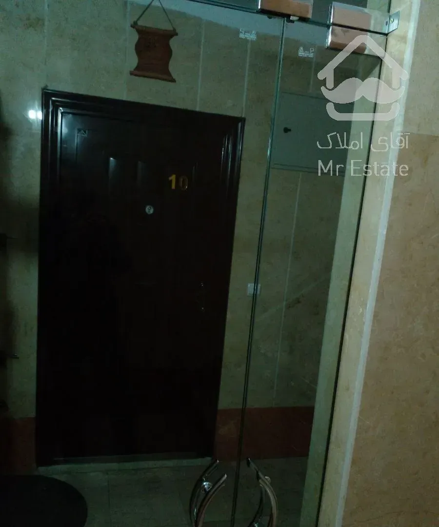 ۱۳۰ متر اپارتمان.۲ خواب.در همایونشهر.لطفعلیخانی.