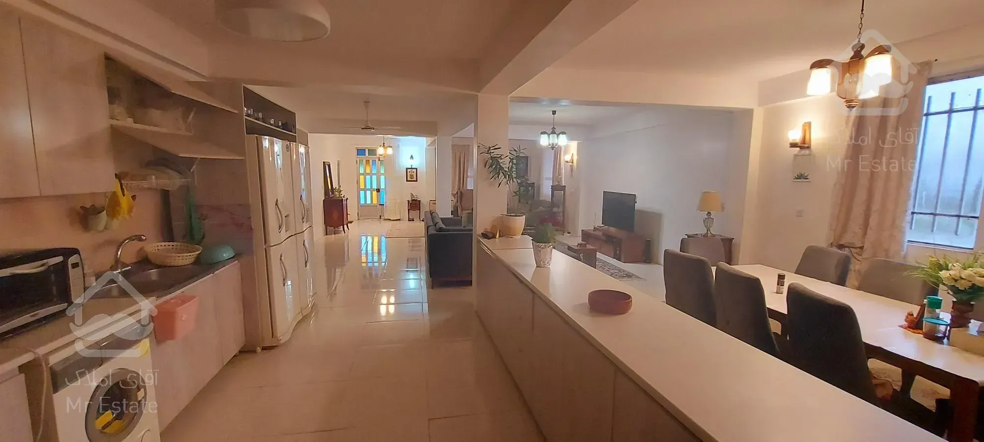 180متر ویلا داخل 3000 متر باغ فروش فوری