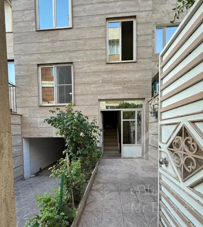 رهن آپارتمان ۶۰ متری ۱ خوابه طبقه ۱ در نازی‌آباد