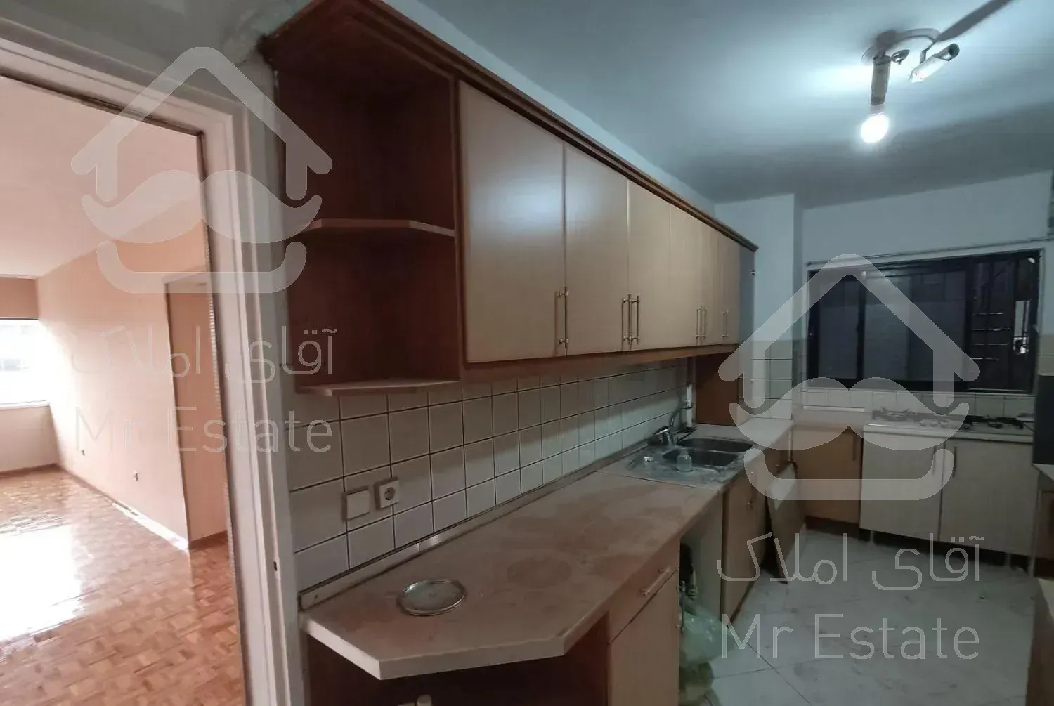 رهن و اجاره/3خوابه/141متری/با پارکینگ و انباری