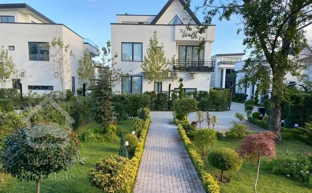 کاخ ویلا 1000mباغ 800متربنا مبله باتمامی امکانات