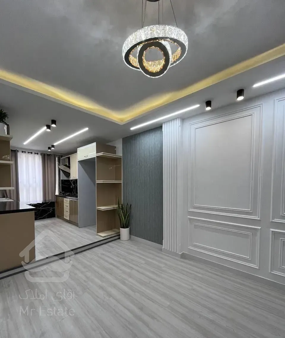 44متر طبقه دوم پارکینگ سندی مناسب سرمایه گذاری