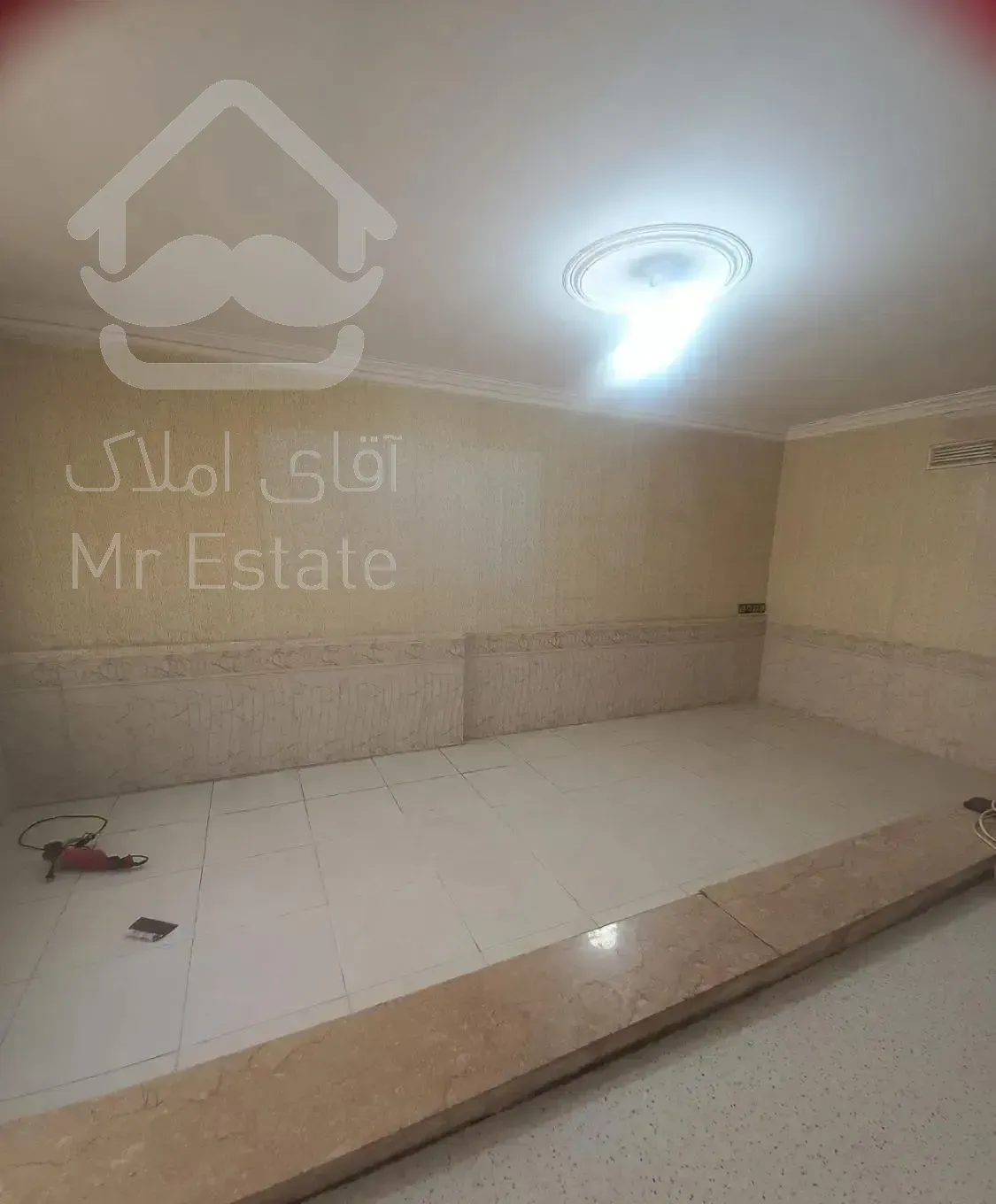 آپارتمان۸۵متر۲خواب طبقه۲ترتمیزچسبیده متروهلال احمر