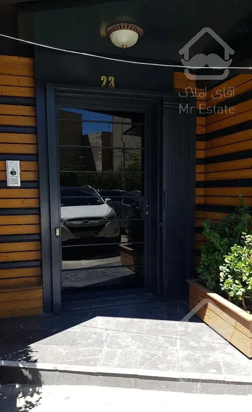 شریعتی دفترکار ۱۷۵متر تکواحد با ۱۲۰متر انبار