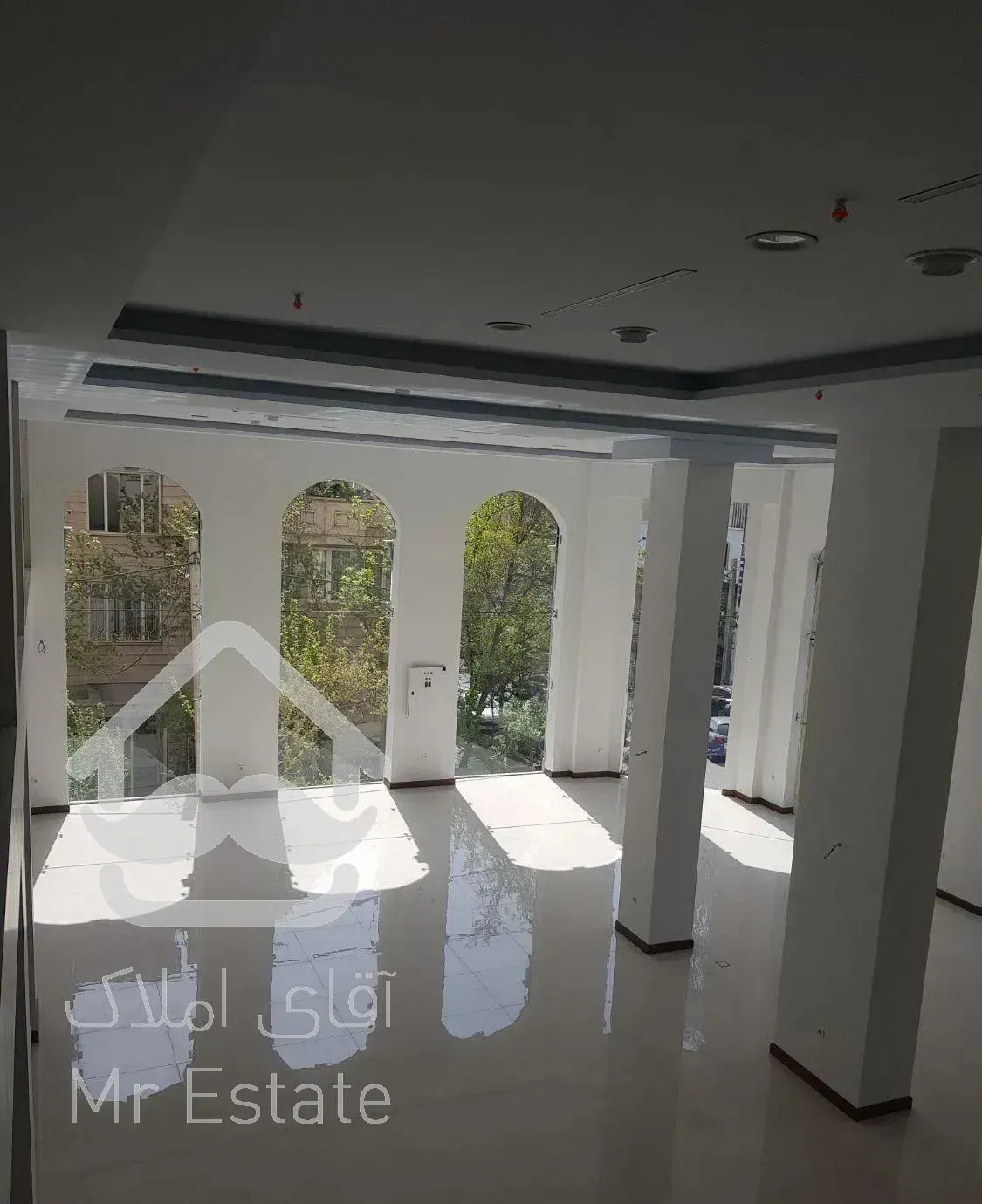 فرمانیه اندرزگو ۹۵ متر فروش تجاری