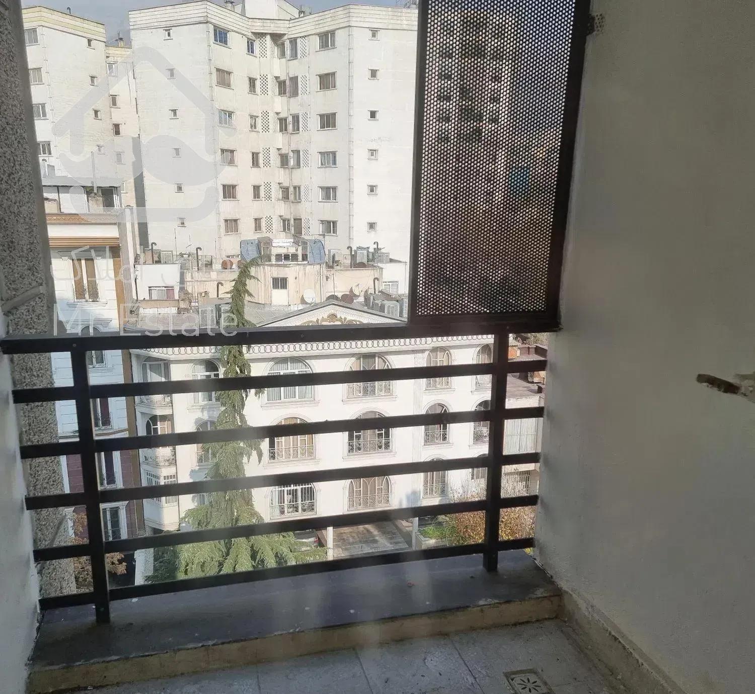 ۱۵۵ متر سه خوابه ازگل **برج گل رز**