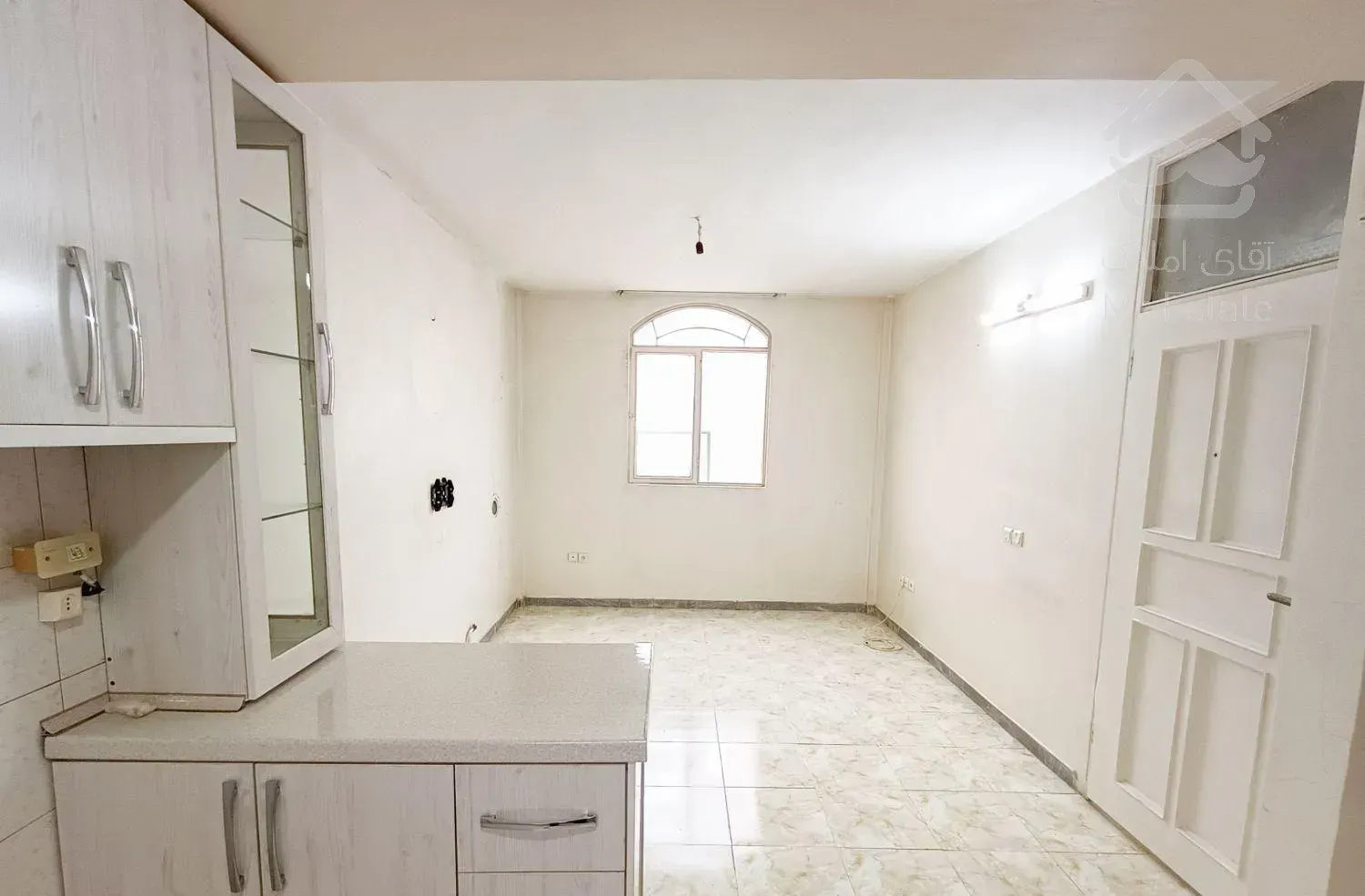 ۳۷ متر تک واحدی در مخبر جنوبی