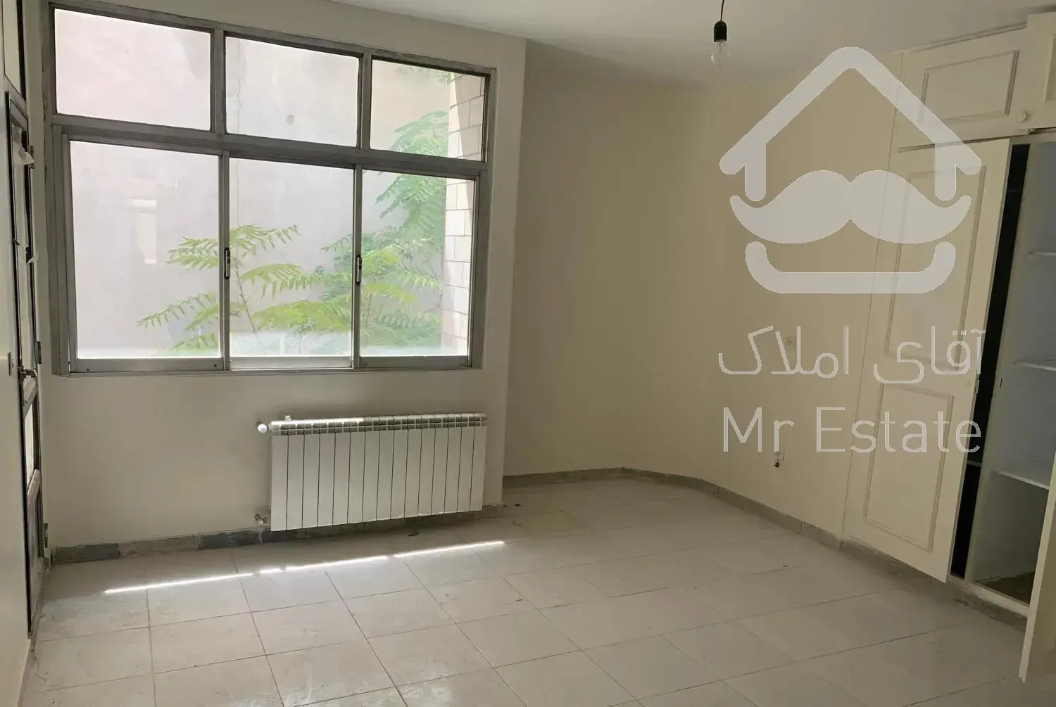 آپارتمان ۱۲۰ متری پرنور خیابان دانشگاه