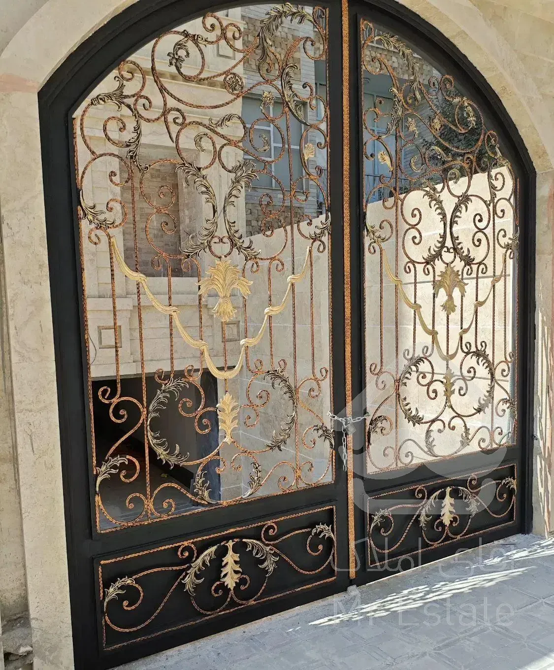 واحد آپارتمان ۱۴۰ متری باغ نرده