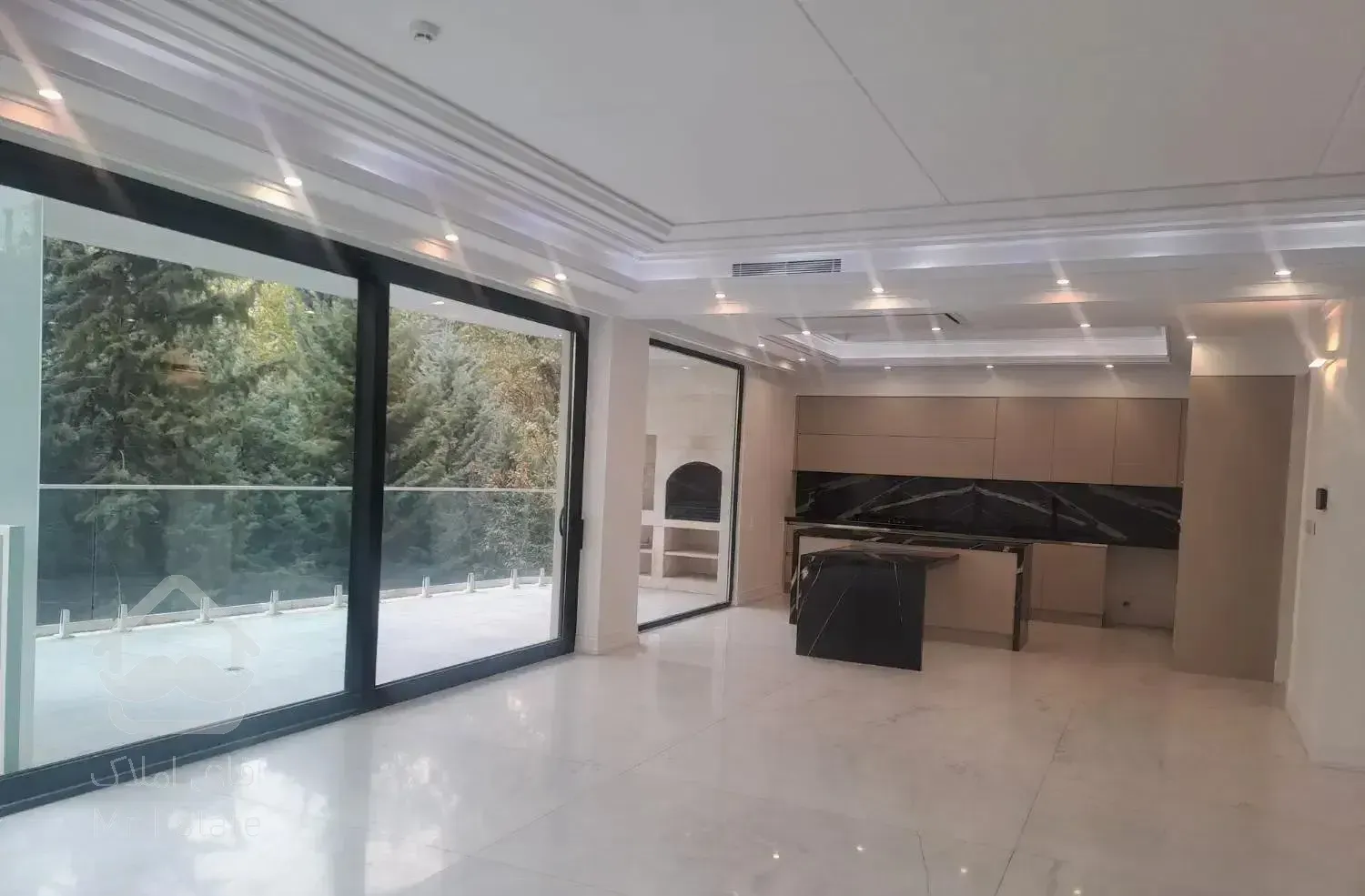 ۱۳۰ متر نیاوران