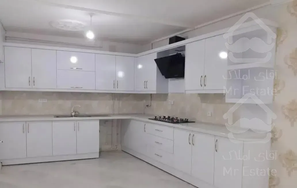 ۸۵ متری ، صفر فول ، حاشیه خیابان ۲۰ متری ، هنرور