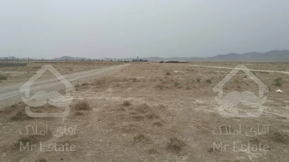 زمین ۲نبش ۵۰۰ متری