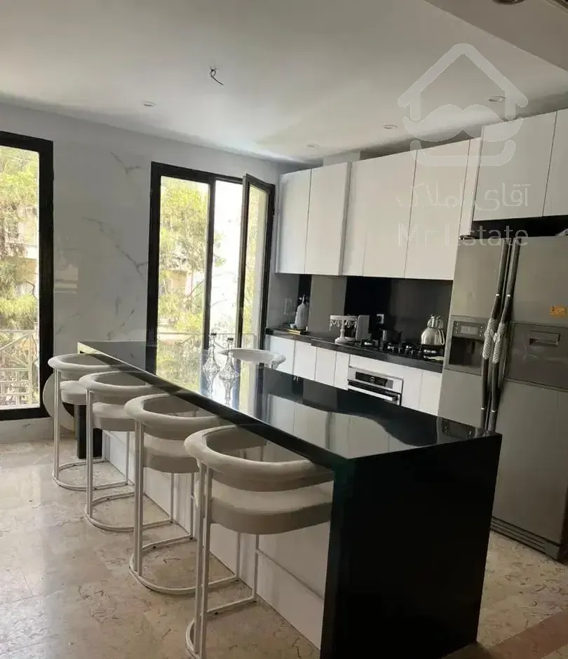 ۱۱۵ متر / ۲ خواب / طبقه ۳ / فرنیچ کامل