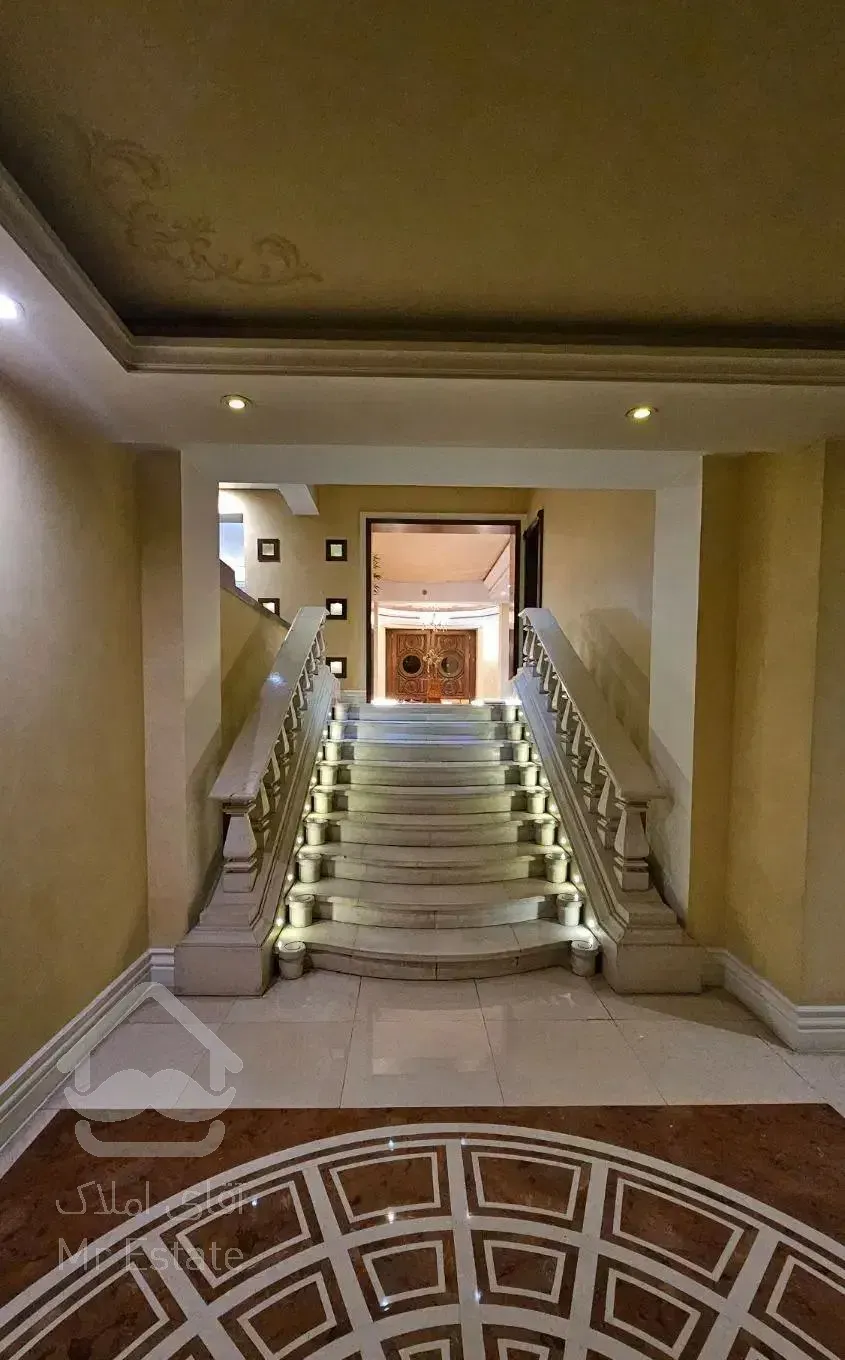 زعفرانیه/تاپ‌لوکیشن/۱۳۵متر/ مشاعات آبی/۲پارکینگ