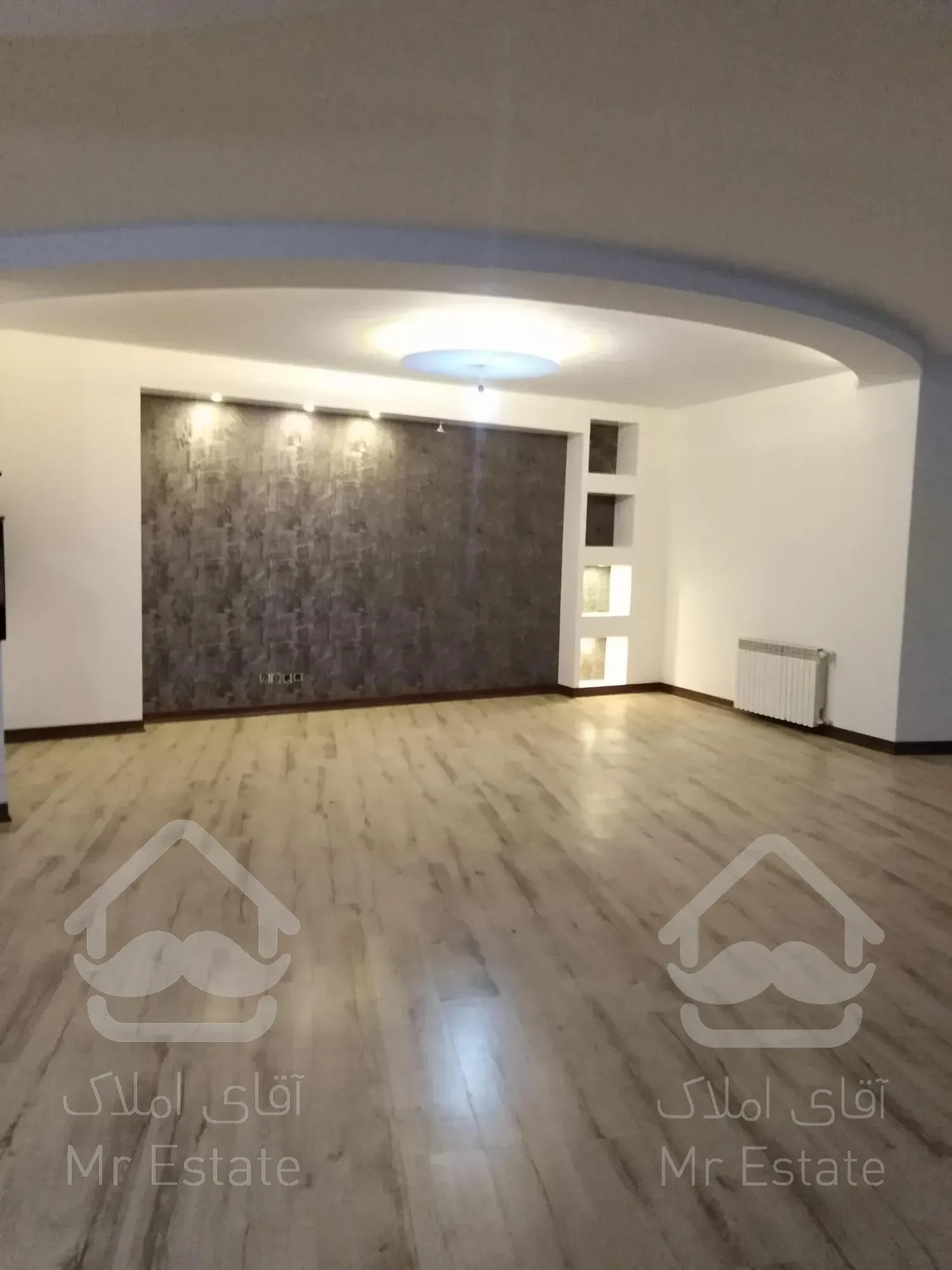 تکواحدی لوکس/۱۷۸متر بینظیر/سه نبش/کاشانی آلاله