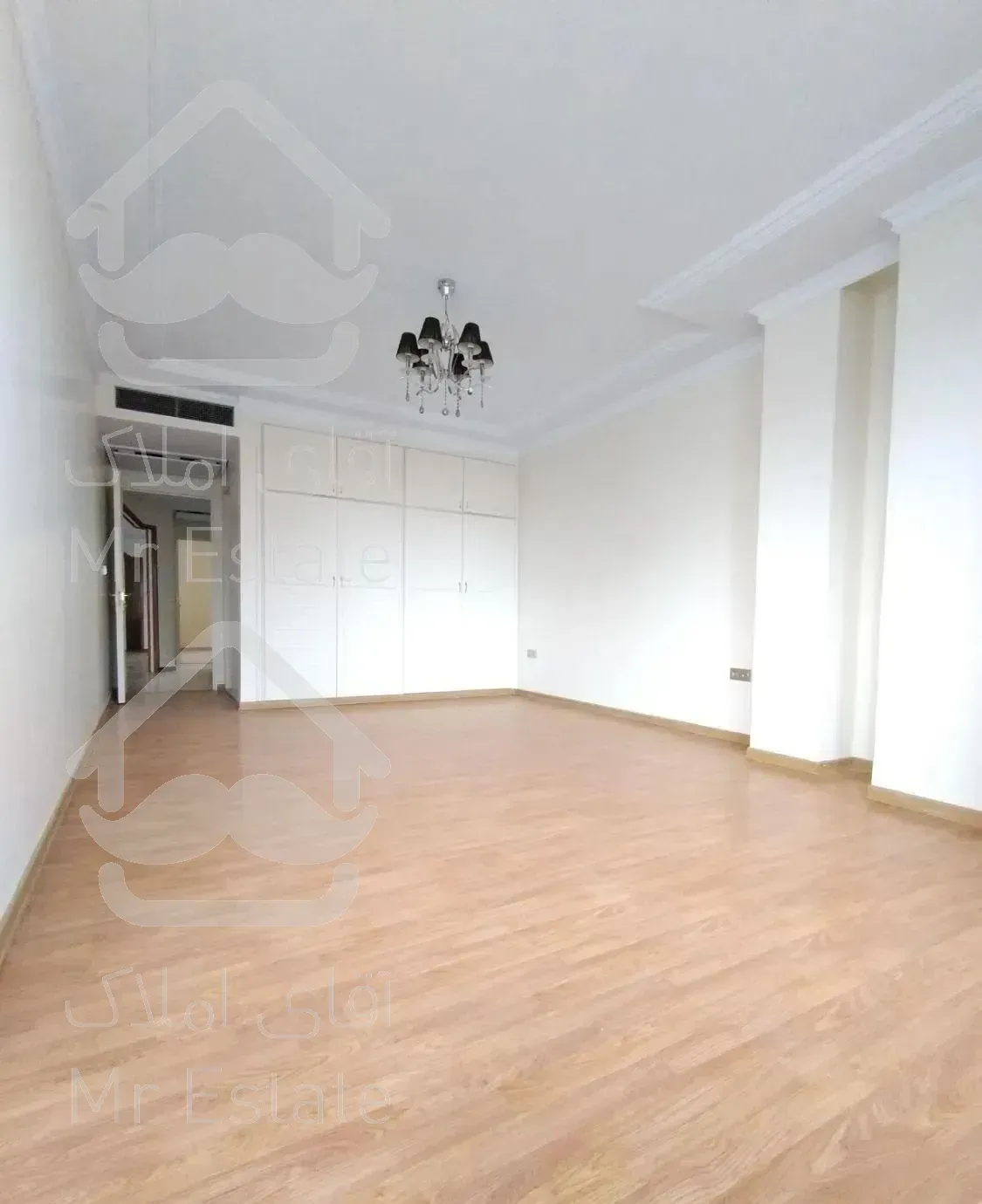 کامرانیه ۲۴۵متر / تراس قابل چیدمان ۳پارگینگ