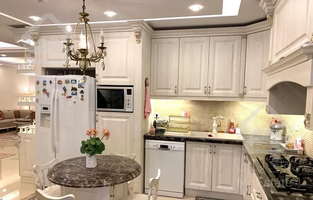 واحد ۱۶۰ متری فول امکانات مهرشهر