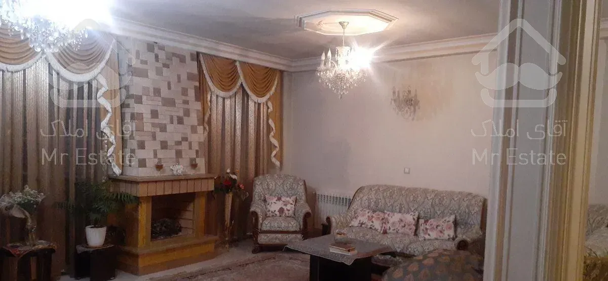 ۹۵ متر ۲ خواب مترو قلهک خ جلالی