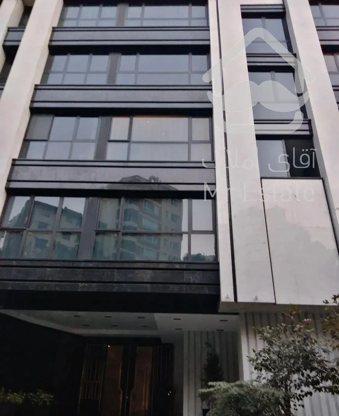 نیاوران 180متر 3خواب نوساز