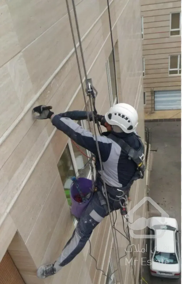 پیچ رولپلاک نما با طناب (راپل)