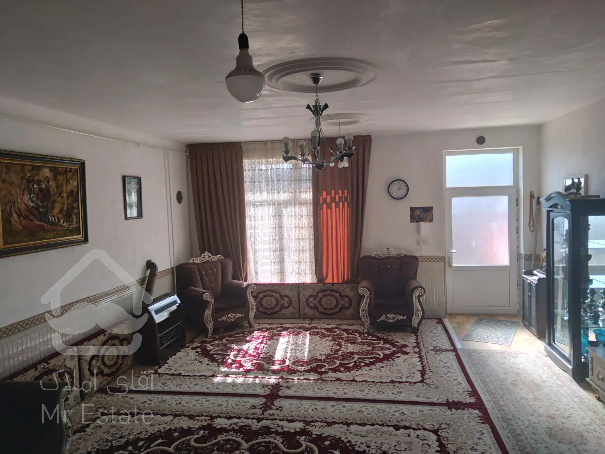 خانه نوساز ۲۲۵متری