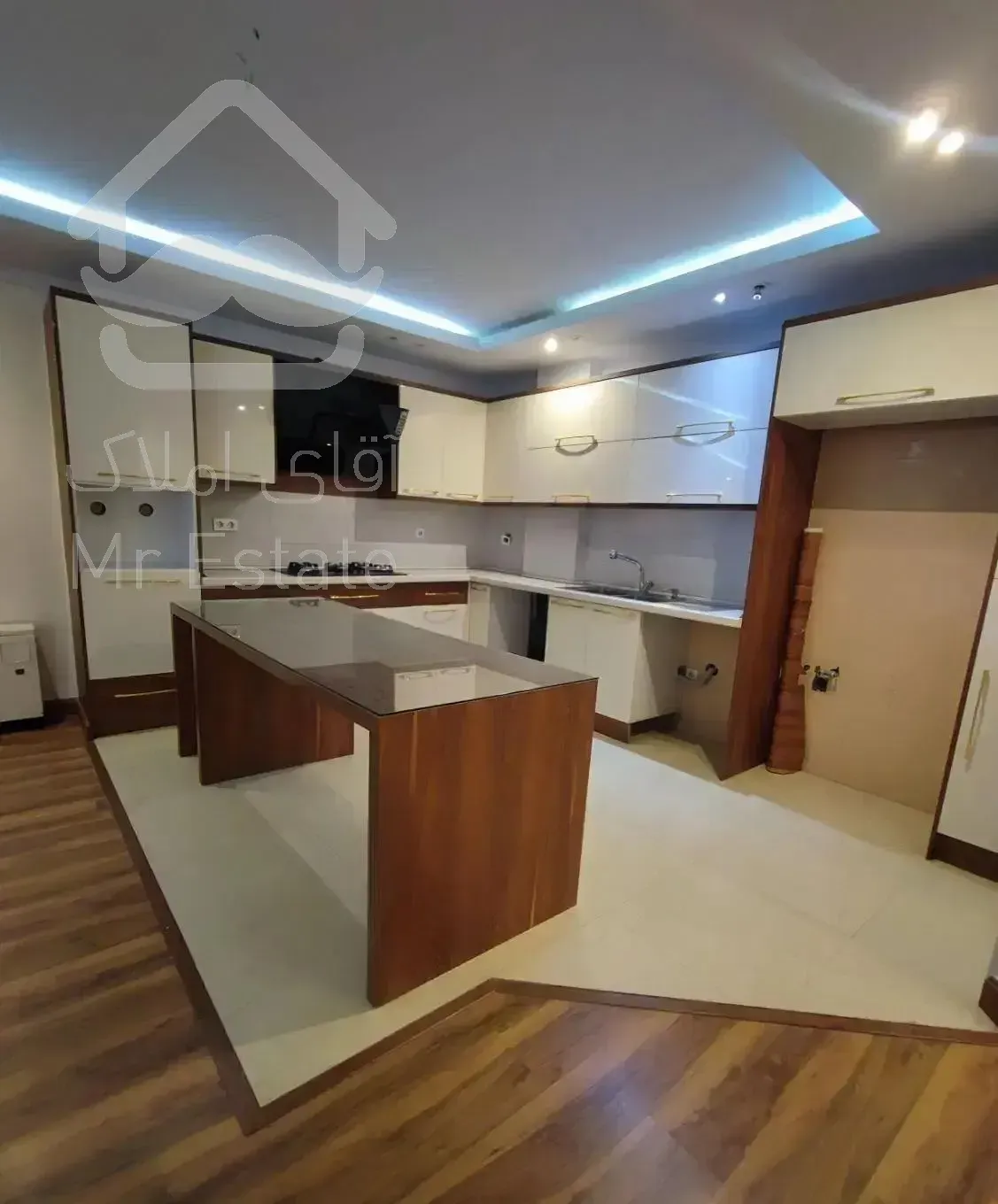 زعفرانیه برج ۱۰۵ متر ۲ خواب ۴۰ متر تراس