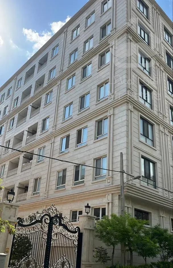 ۹۰ متر۲ خواب/خوش نقشه/ زیرقیمت منطقه / اوین درکه