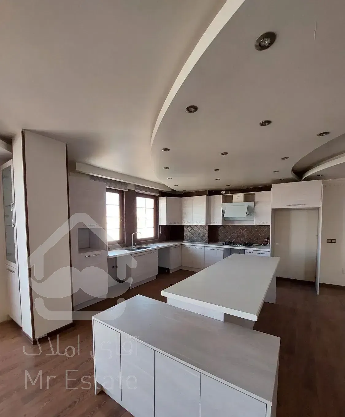 ۱۸۰ متر / فول / تک واحدی / تاپ لوکیشن