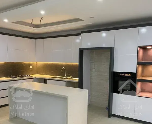 100متر/دو خواب/ کلید نخورده/ژورنالی/گلستان یکم