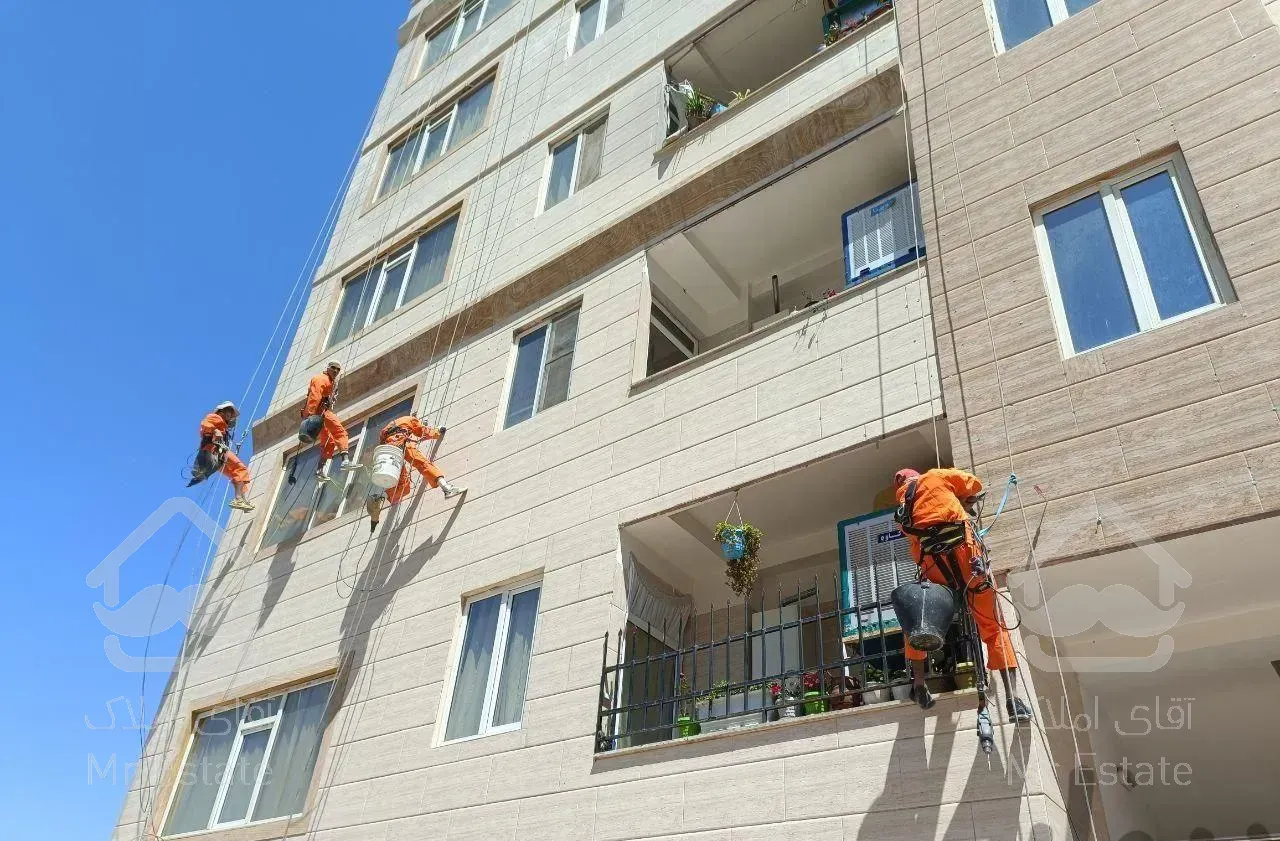 پیچ و رولپلاک نما شست و شوی نما سیمانکاری راپل