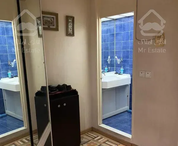 واحد بالکن دار با پارکینگ سرپوشیده وانباری میباشد