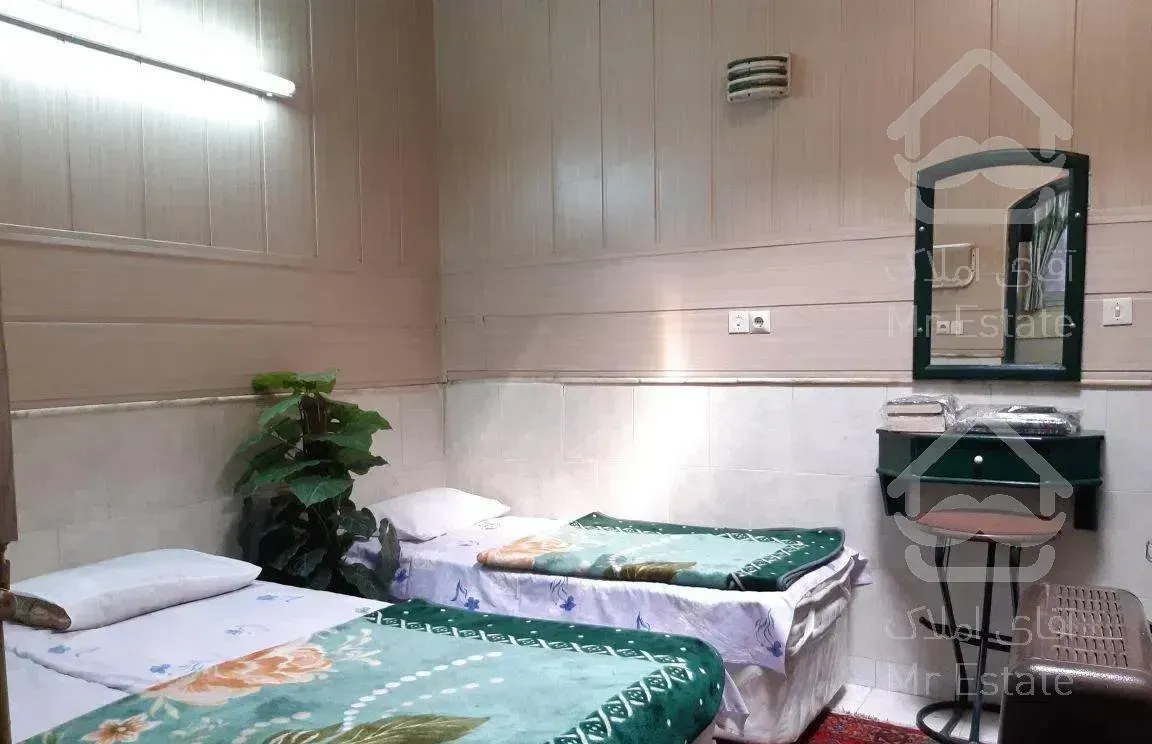 مسافرخانه سپیده - اتاق سه تخته 108