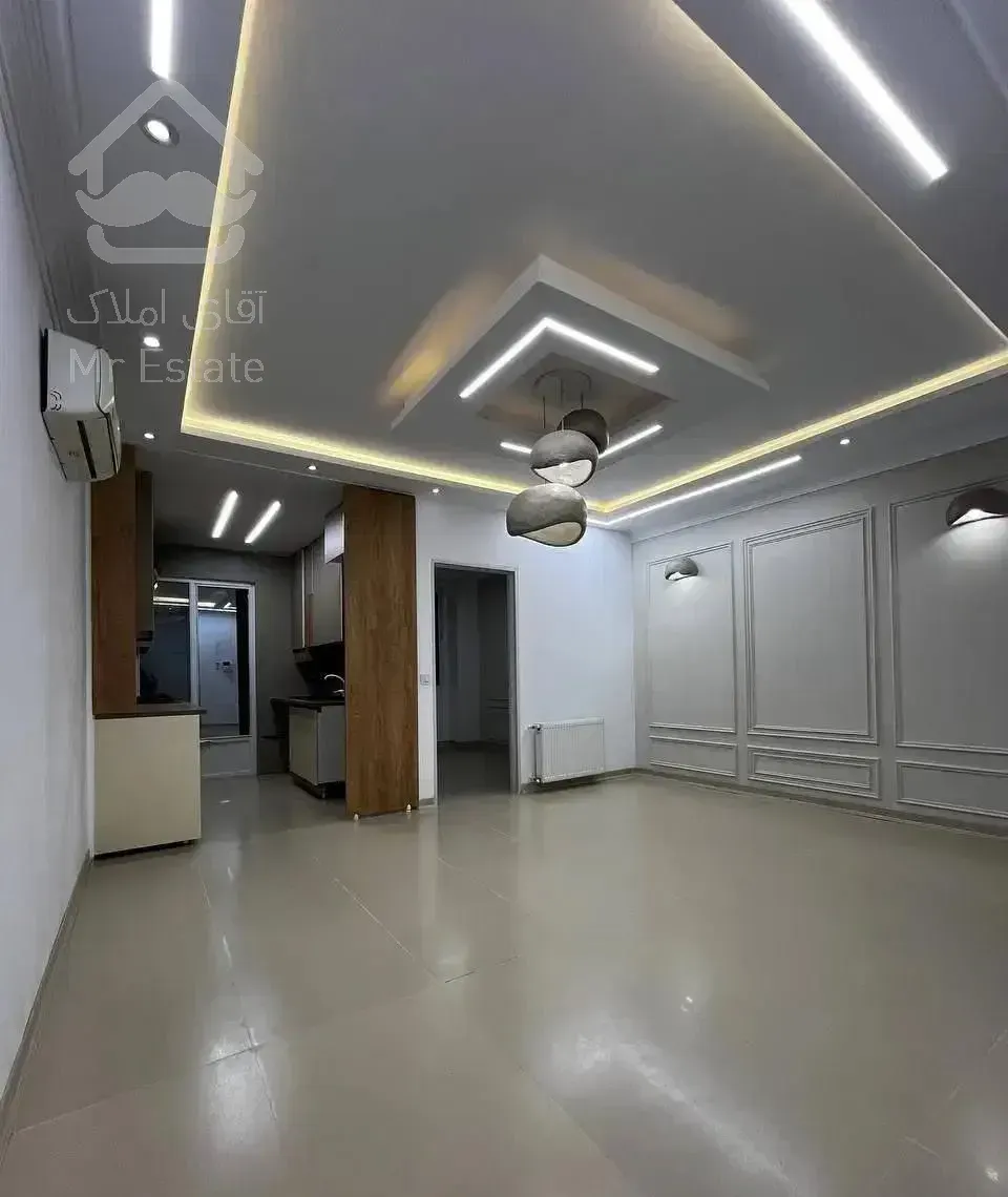 ۵۳متر/خوش نقشه/آفتابگیر/روبه نما/عروس دامادی