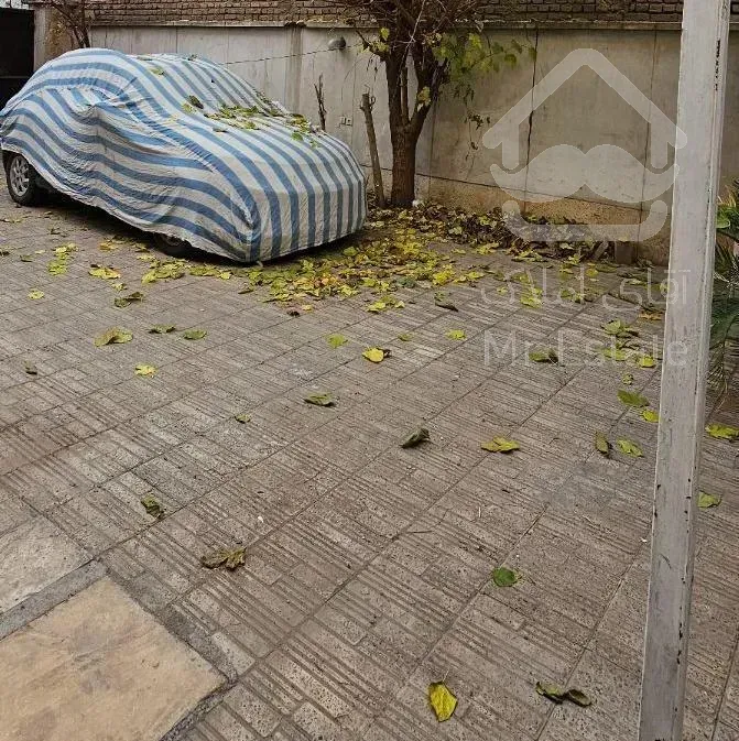 ۱۴۰متر بنا+۱۱۵مترحیاط اختصاصی+۴۰متر سوئیت