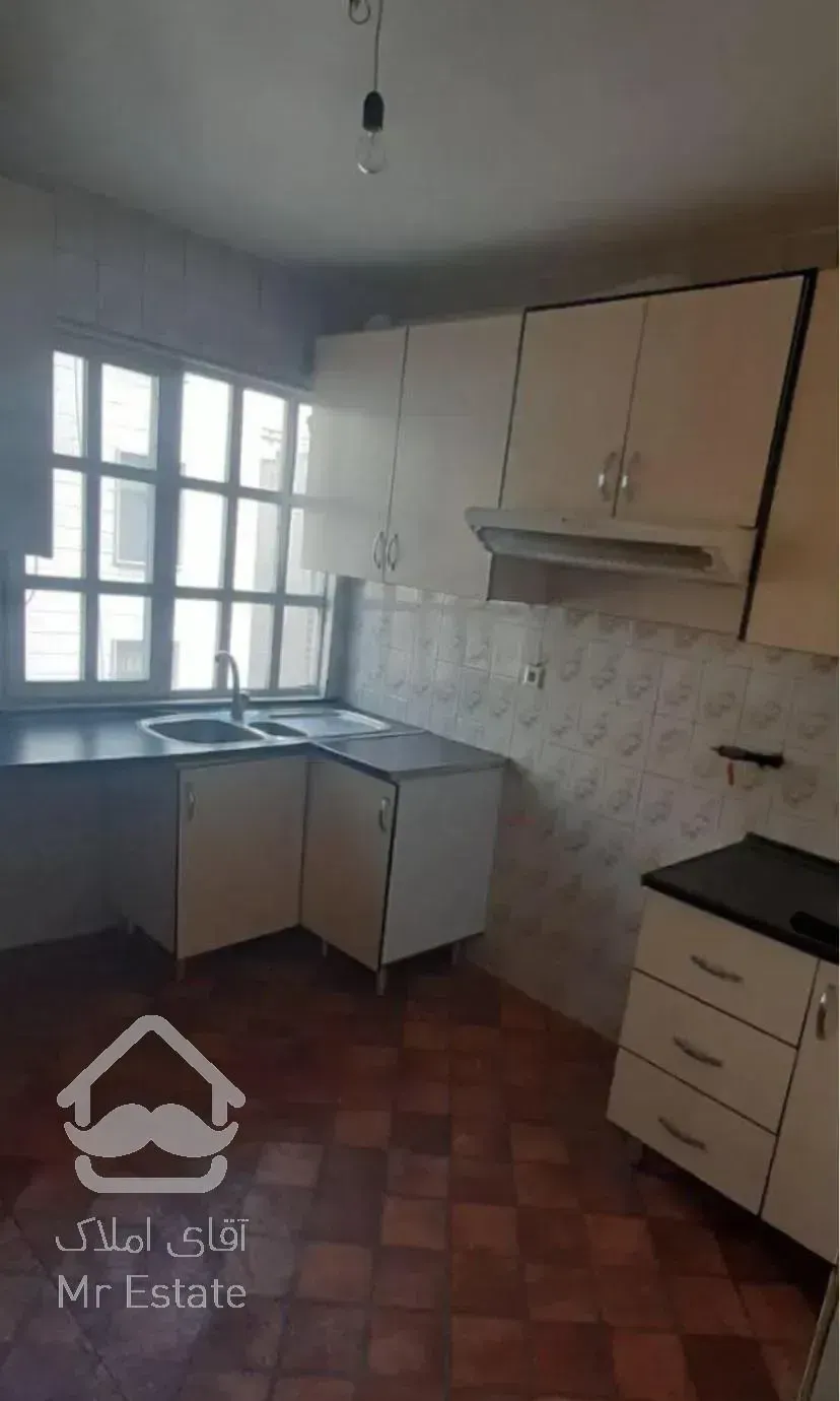 فرعی شمال فاطمی/گلها۹۶ متر با امکانات