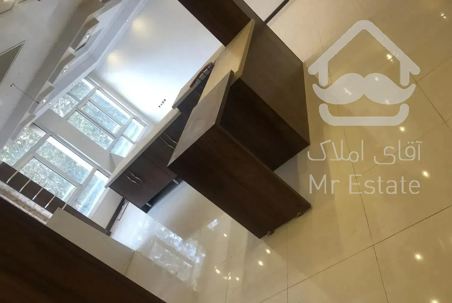 ازگل-آپارتمان ۱۹۵متری کلید نخورده