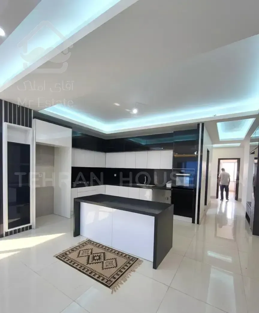 ۱۷۰ متر  پلاک یک دریا  نما رومی  لاکچری  تاپ لوک